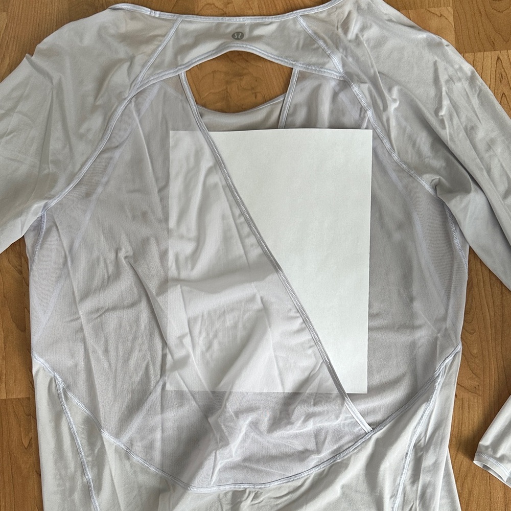 Lululemon Like New Women's Long Sleeve Tee - Picture 5 of 6